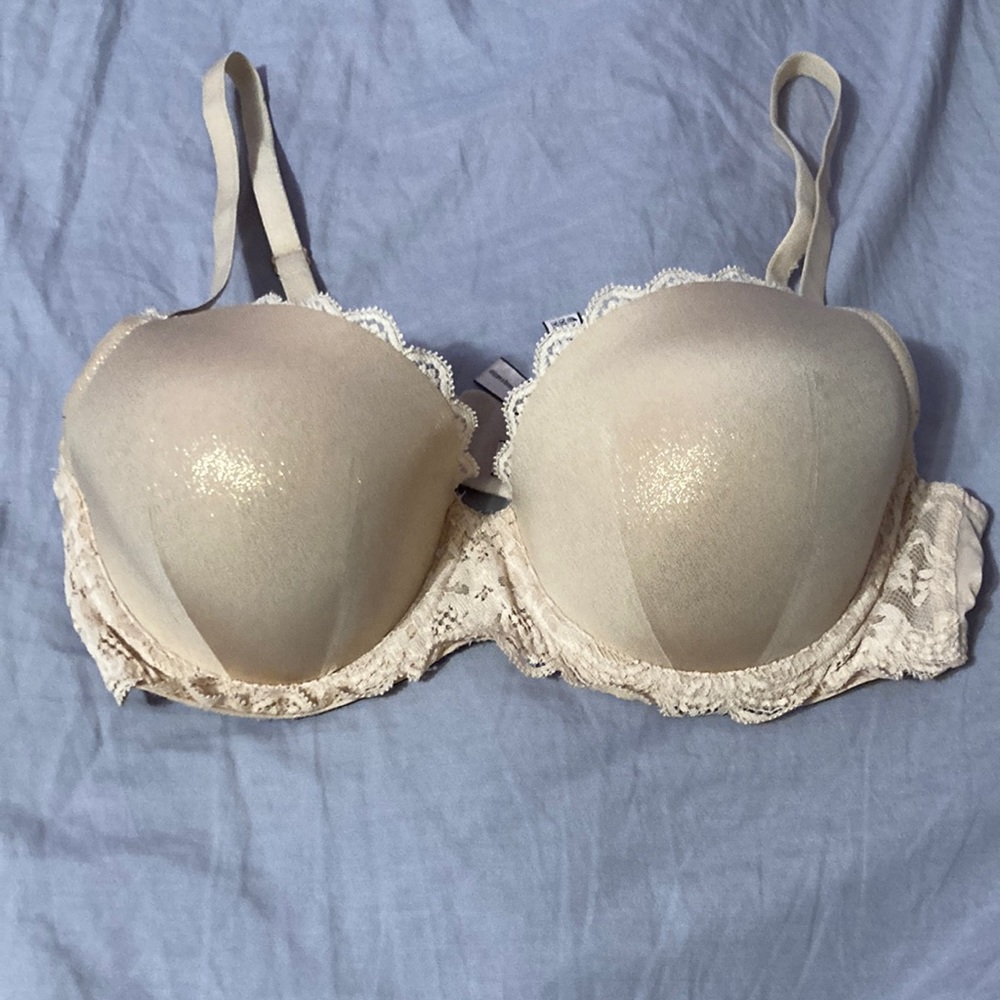 Victoria’s Secret pink shimmery bra 34D